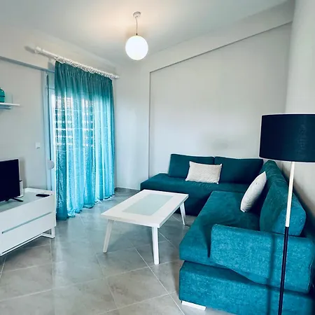 Aris Appartement Néa Péramos